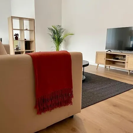 73m2 - 2 - Parking - Wi-fi Apartment *